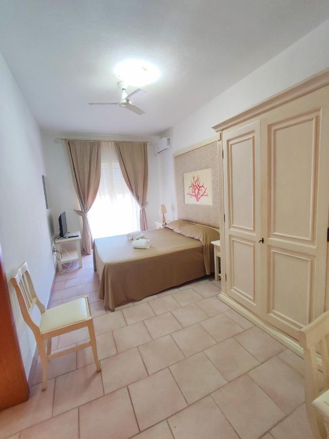 A.I.R. Hotel Gabbiano Isola Rossa Kültér fotó