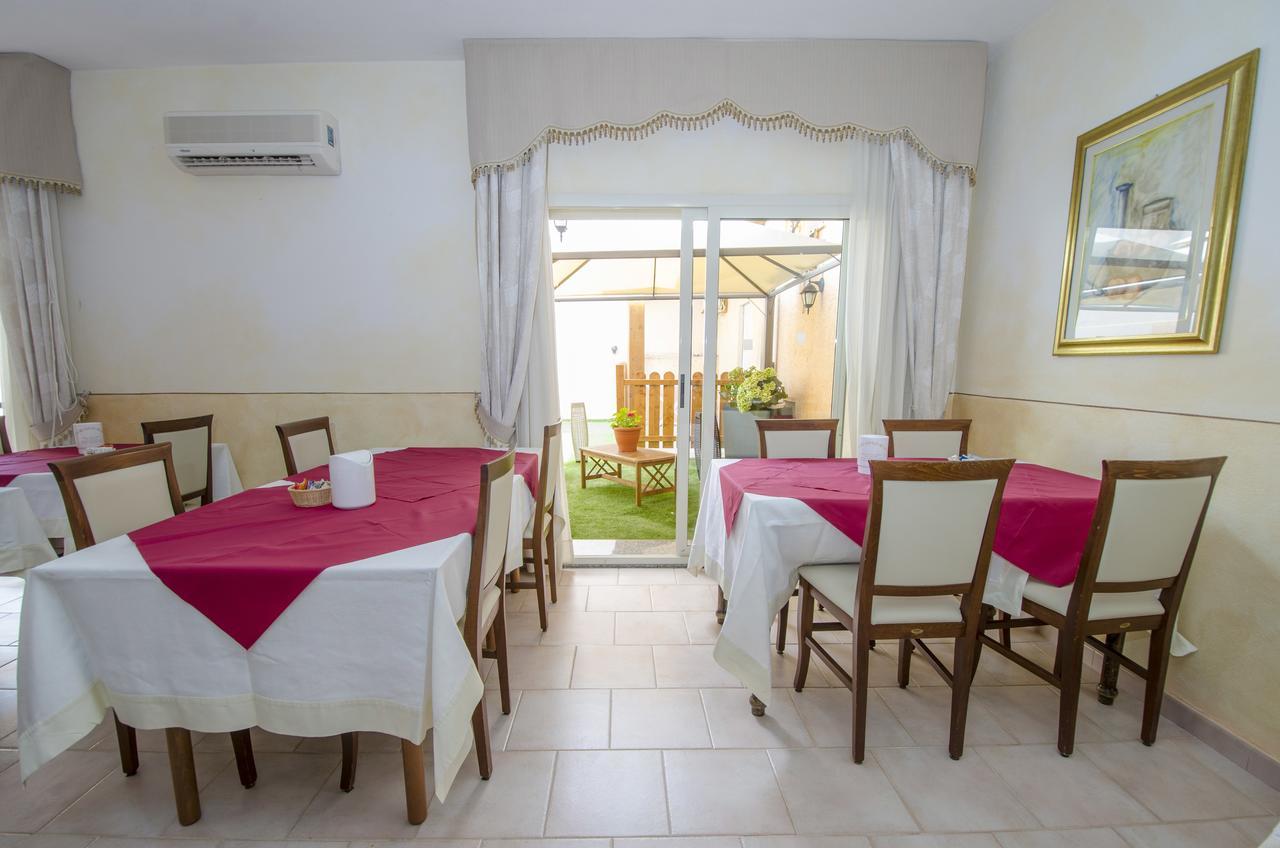 A.I.R. Hotel Gabbiano Isola Rossa Kültér fotó