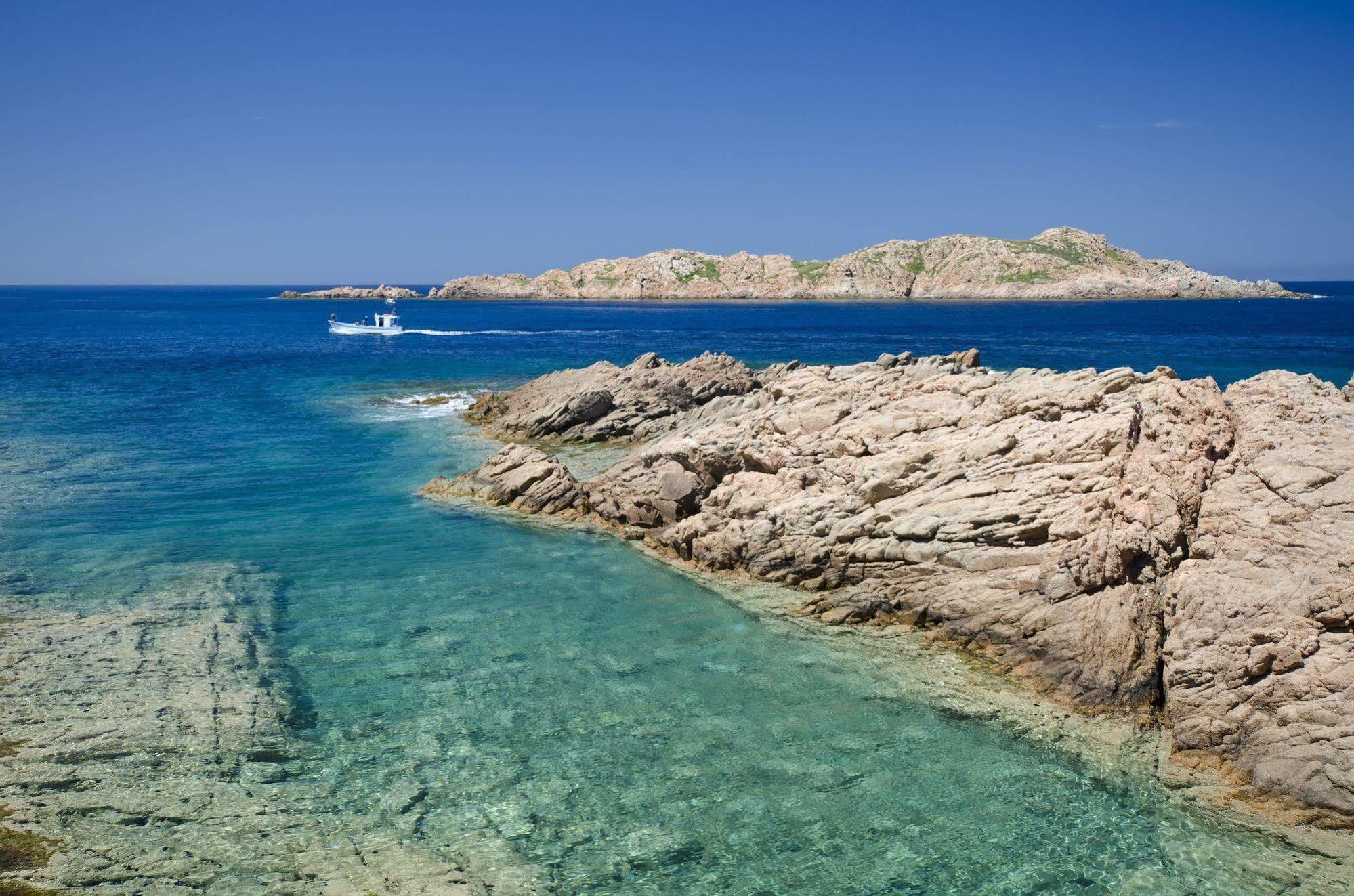 A.I.R. Hotel Gabbiano Isola Rossa Kültér fotó